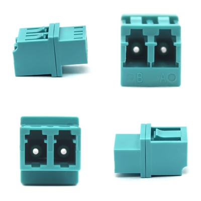 Adaptador de fibra óptica múltiple multimodo OM3 de tipo LC bajo para prueba de carga ≥ 70 N Pérdida de inserción 0,2 dB