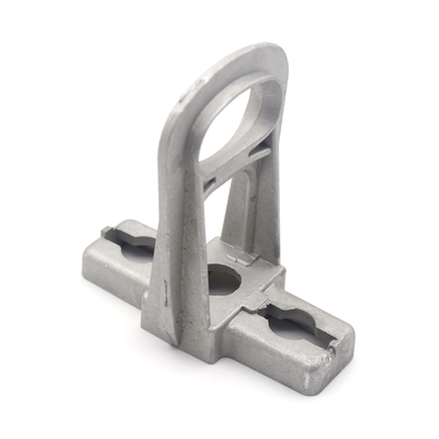 En el caso de los cables de aleación de aluminio, el punto de anclaje es el bracket.