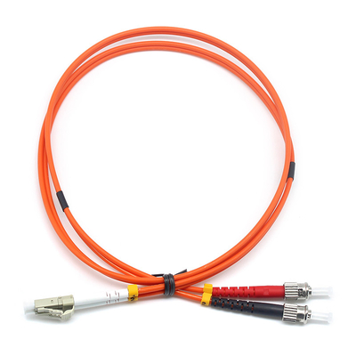 OM1 Cordón de parches de fibra óptica FTTH certificado CE APC de modo único