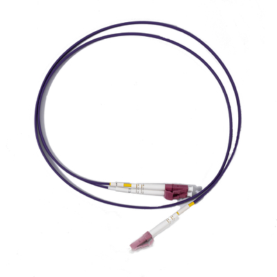 Latiguillo de fibra óptica dúplex LC UPC a LC UPC morado, multimodo, OM4, 3,0 mm