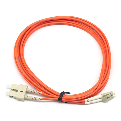 Cordón de parche de fibra óptica dúplex de alto rendimiento LC PC a SC PC