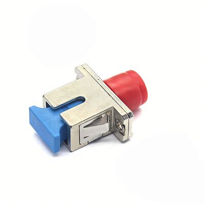 0.2dB Pérdida de inserción SC UPC a FC UPC Adaptador de fibra óptica en caja metálica con brida
