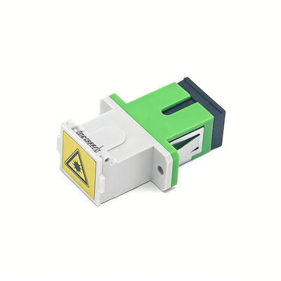 Adaptador SC de fibra óptica con obturador automático de retorno, pérdida de inserción de 0,2 dB y brida de durabilidad de 500 ciclos